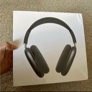 Sealed apple AirPod max space gray